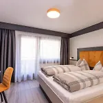 Bed & Breakfast Sieglinde Color *