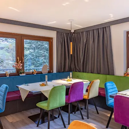 Bed & Breakfast Sieglinde Color